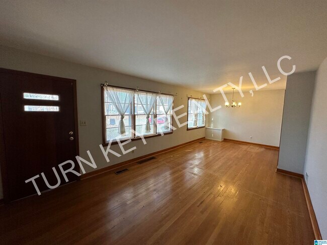 Foto del edificio - 1209 Columbia Ave
