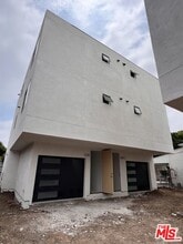 Building Photo - 1230 S Berendo St