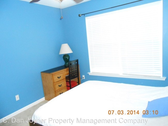 Building Photo - 4 br, 2.5 bath House - 518 Amber Crest Court