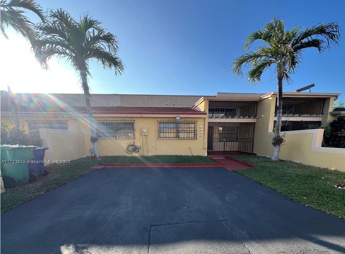 Foto principal - 2470 SW 108th Pl