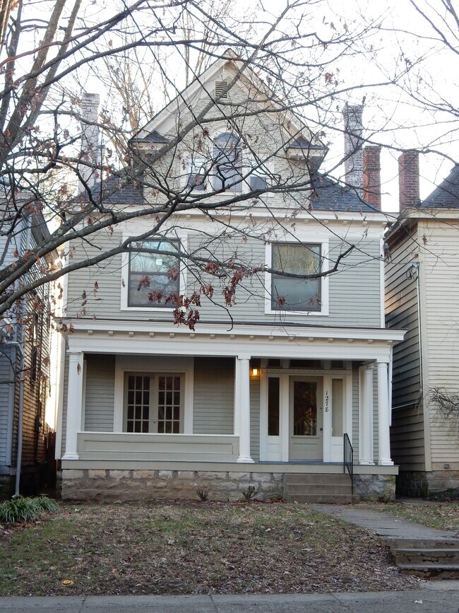 Apartamento en la primera planta. - 1278 Everett Ave