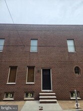 Building Photo - 1426 W Shunk St