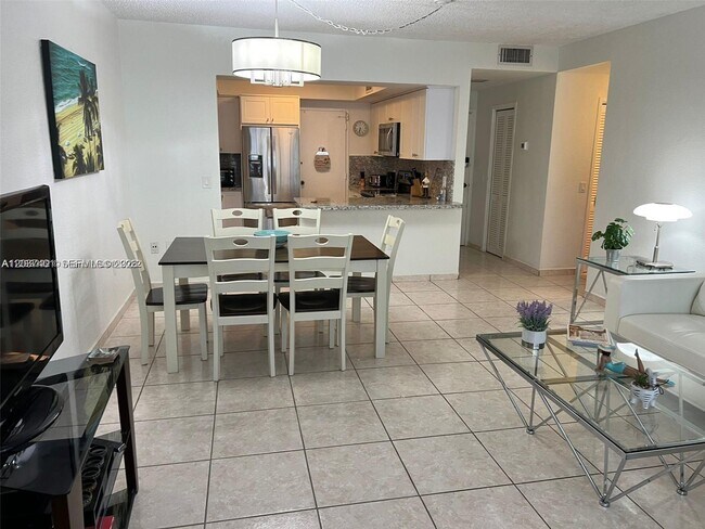 Building Photo - 3505 S Ocean Dr