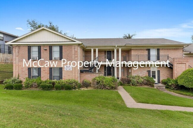 Building Photo - 5051 Ridglea Ln
