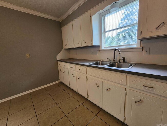 Building Photo - 3518 Arapaho Trail