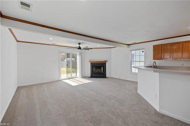 Building Photo - 5333 Pandoria Ave