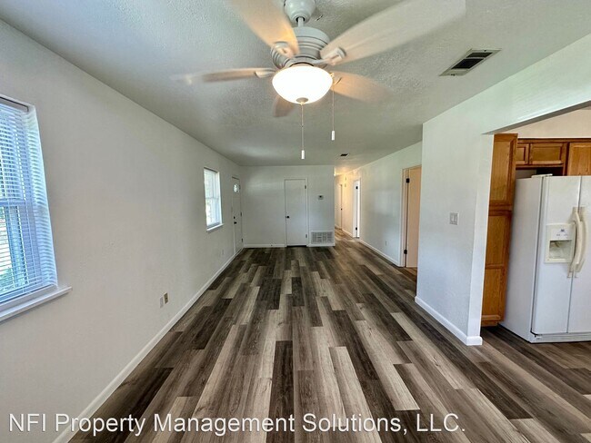 Foto del edificio - 4 br, 2 bath House - 2965 Christine St.
