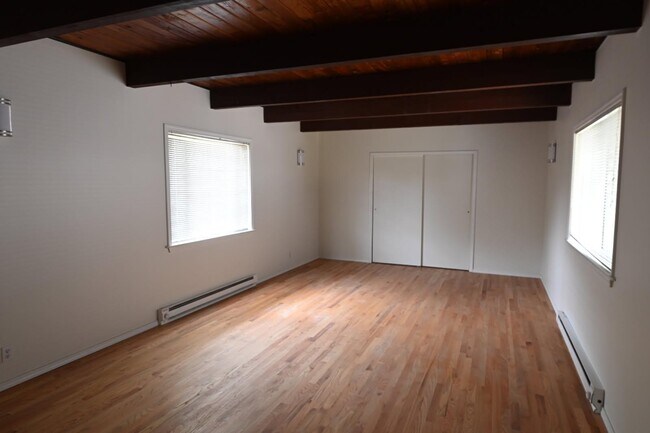 Foto del edificio - 8410 North Way SW