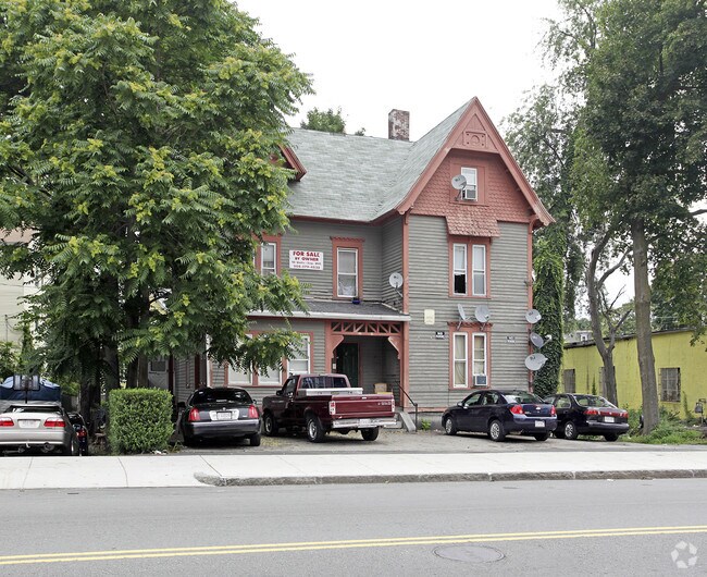 8 May St Worcester, MA 01610 Rentals Worcester, MA