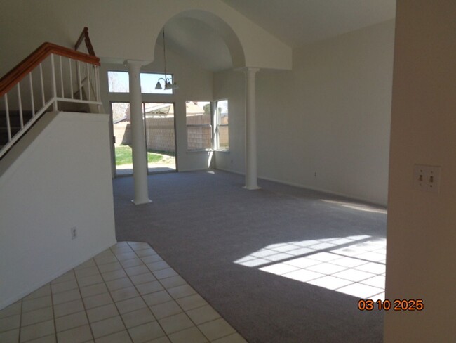 Foto del edificio - Rancho Vista 2 Story Home Offering 2454 sq...