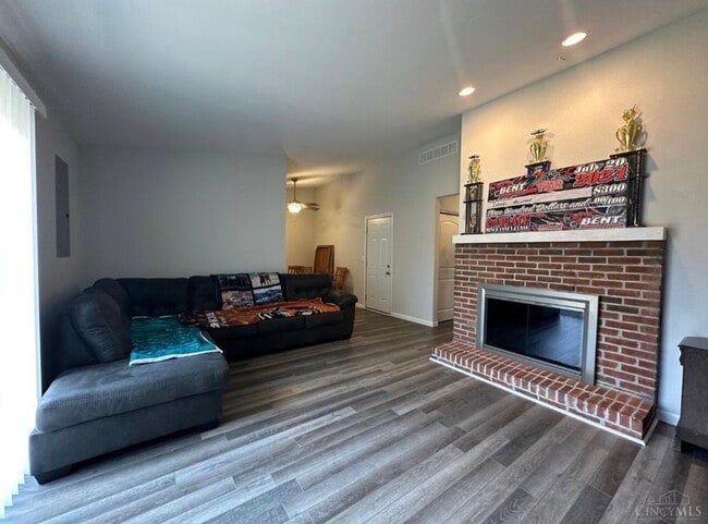 Building Photo - 82 Ramsey Dr