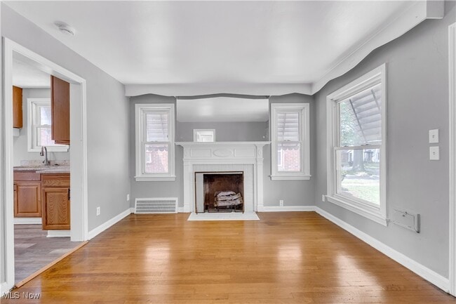 Building Photo - 15904 Invermere Ave