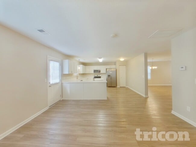 Building Photo - 237 Tea Olive Ave