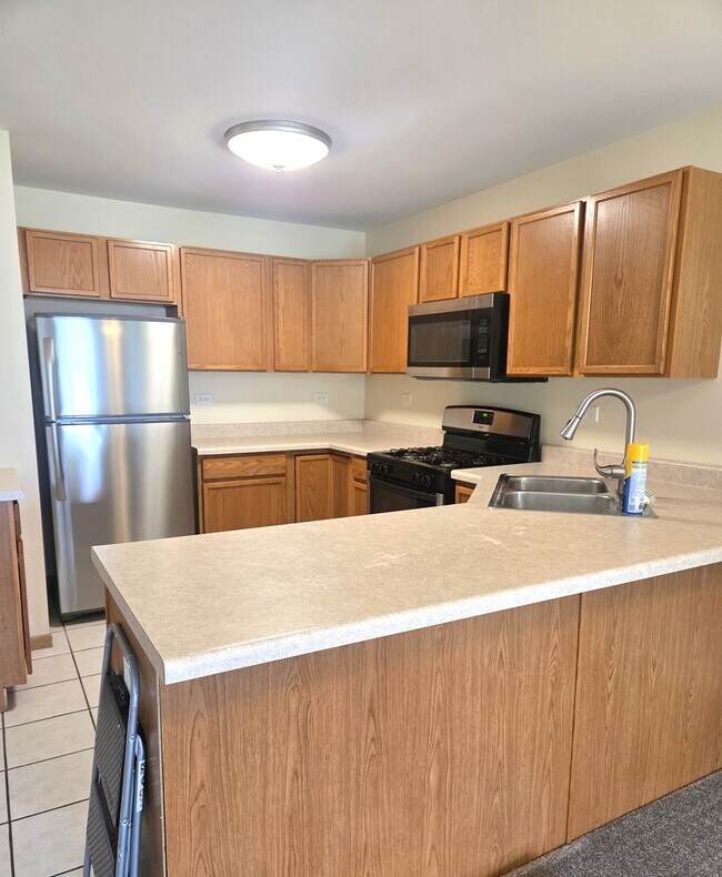 Building Photo - 460 Timber Dr