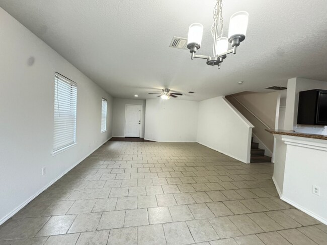Building Photo - 2350 Cats Paw View