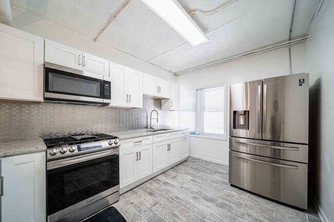 Foto del edificio - 5428 W Berteau Ave