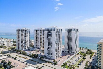 Building Photo - 2301 S Ocean Dr