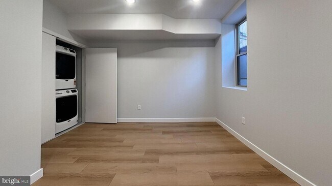 Foto del edificio - 4217 Mantua Ave