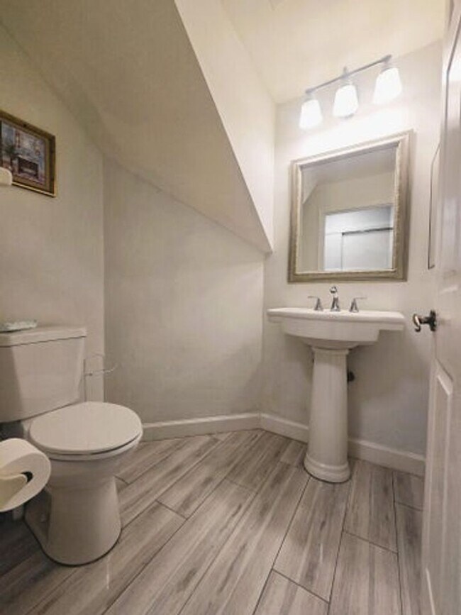 Foto del edificio - 5885 Northpointe Ln