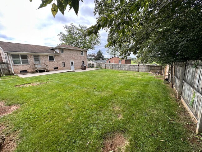 Foto del edificio - 3 bedroom 1.5 bath Lower Allen Township