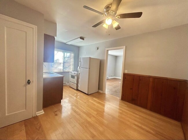 Foto del edificio - 3310 Stanhope Ave