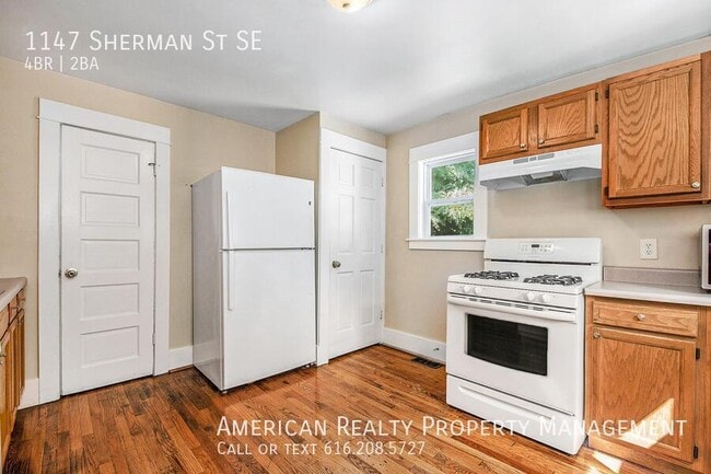 Building Photo - 1147 Sherman St SE