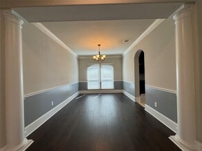 Building Photo - 30154 Southern Sky Dr