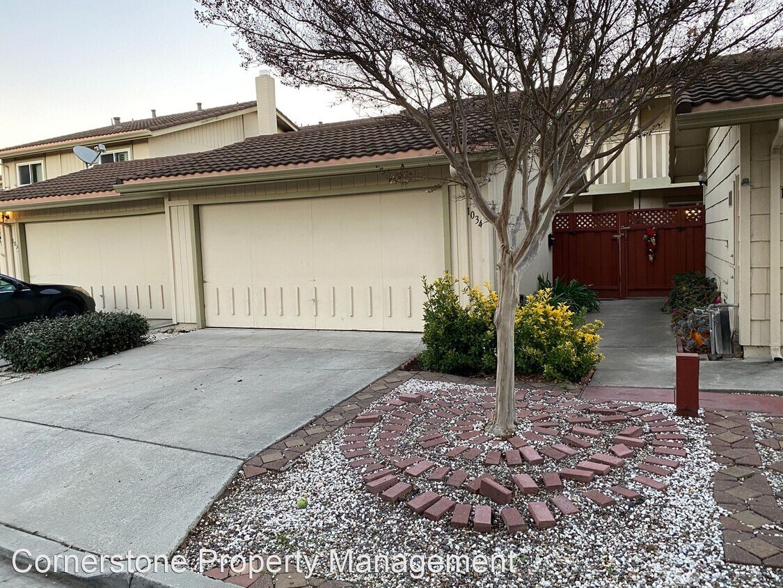Foto principal - 3 br, 2.5 bath House - 1034 Polk Ln