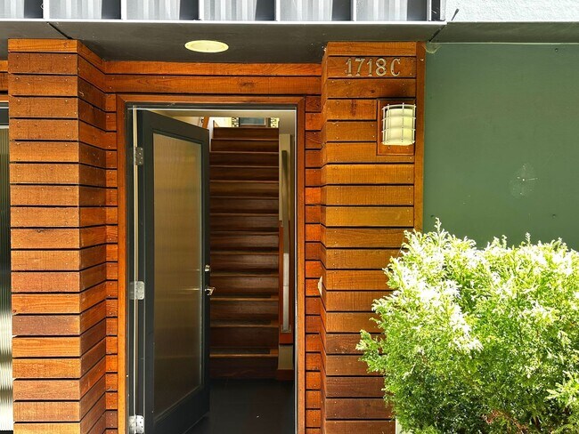 Building Photo - Three-Level Loft-Style 2BR | 3BA with Priv...