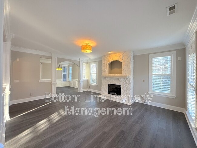 Building Photo - 5200 Craftsman Ridge Dr