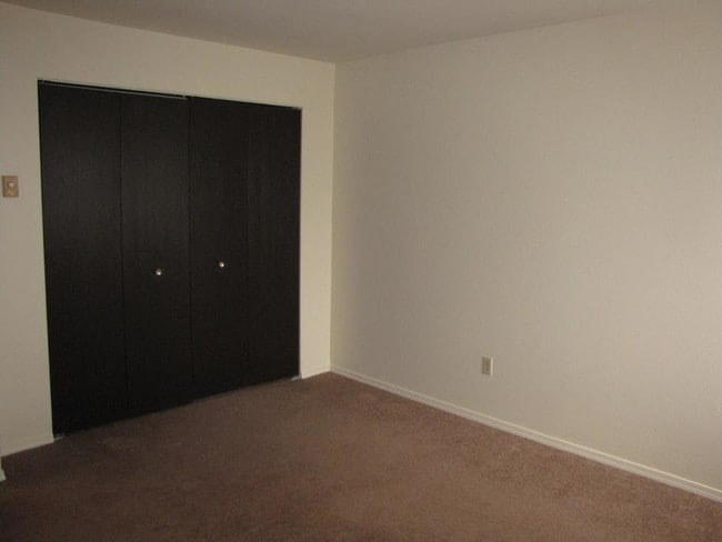 Jandal Apartments Rossford Oh Bedroom Jandal Apartments