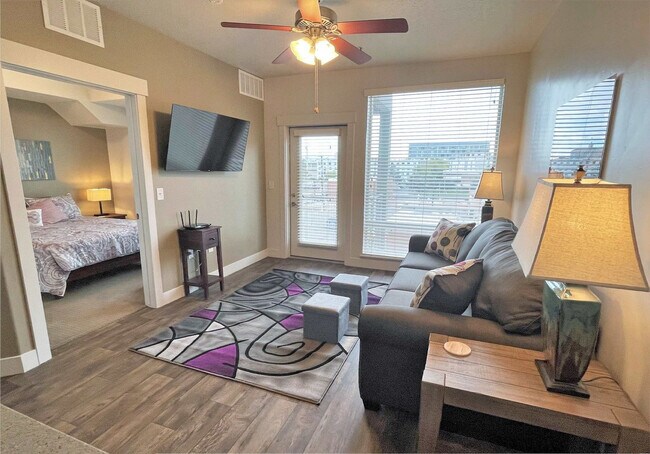 Foto del edificio - 460 E 400 S