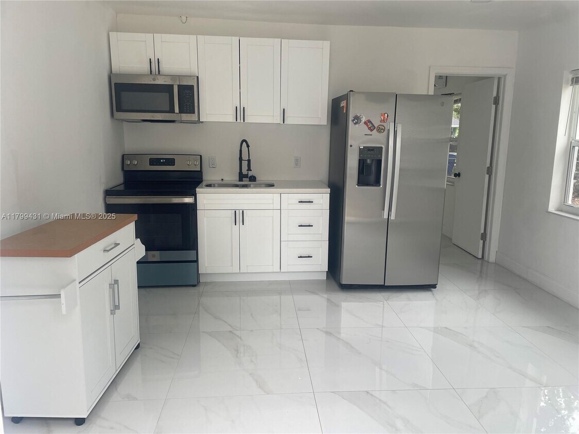 Foto principal - 809 NW 15th Terrace