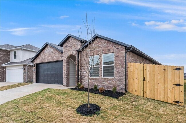 Foto del edificio - 138 S Maroon Ave