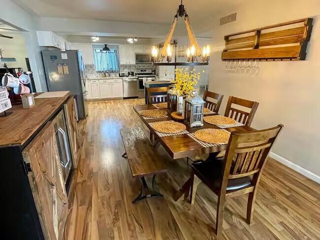 Building Photo - 153 Bahia Ln E