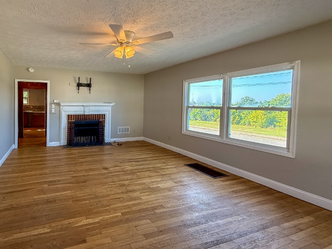 Foto del edificio - 301 Ragland St