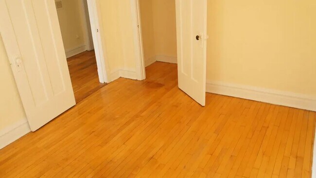 Photo - 2518 N Kedzie Blvd (Chicago, IL) Apartment