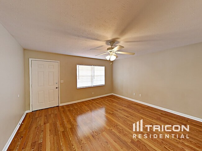 Building Photo - 5243 Presidential Street Seffner FL