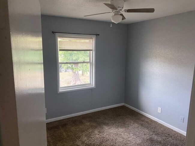 Foto del edificio - 4600 S Hayden St