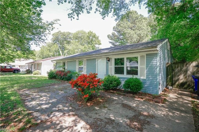 Building Photo - Charming Single Family 3 bedroom Ranch for...