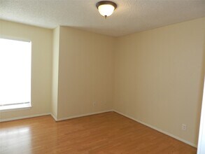 Building Photo - 14309 Misty Meadow Ln