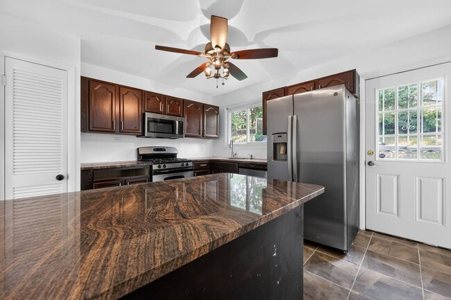 Photo - 1700 Jarvis Avenue Apartment