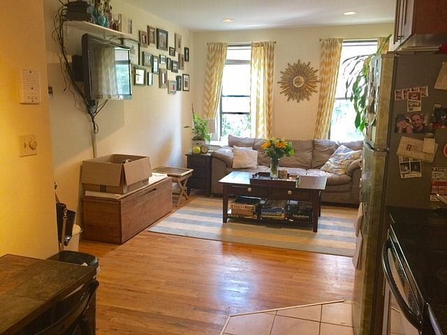 Primary Photo - 607 1st St