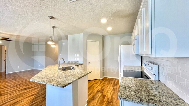 Building Photo - 9952 George Washington Dr