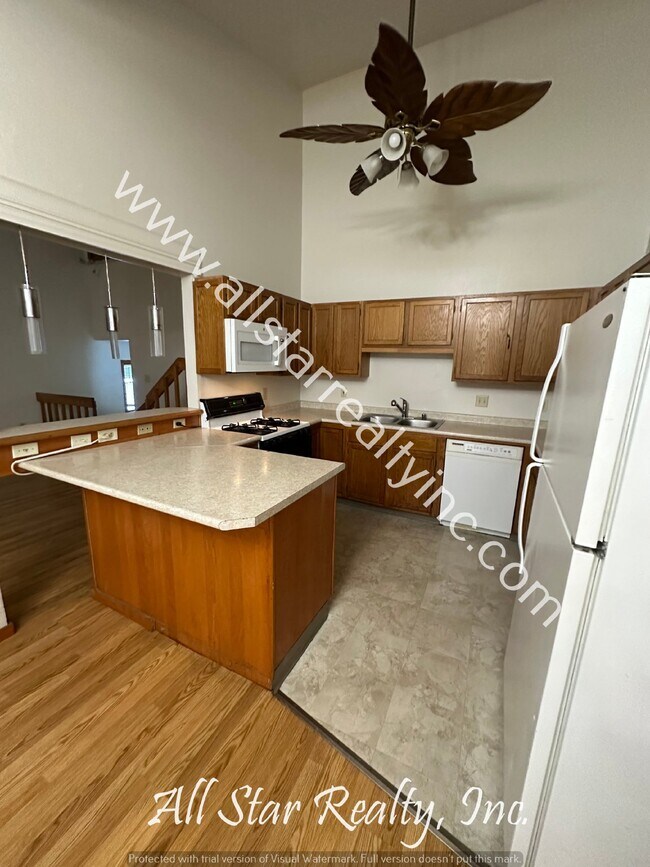 Building Photo - 6841 Tamir Ave - Duplex for Rent