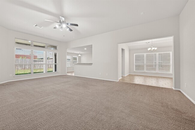 Foto del edificio - 3327 Tall Sycamore Trail