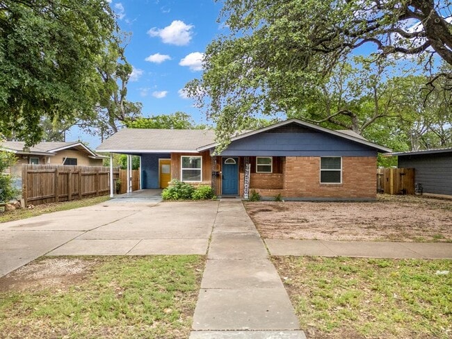Building Photo - 4705 Menchaca Rd