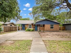 Building Photo - 4705 Menchaca Rd