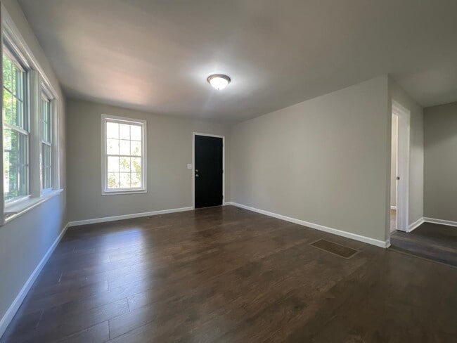 Photo - 11 Miller St Apartment