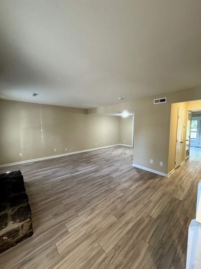 Foto del edificio - 9006 Mahogany Row SE